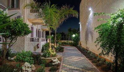 ایلیز مالیا اپارتمنتز