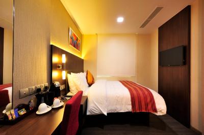 کلور 5 هنگ کنگ استریت