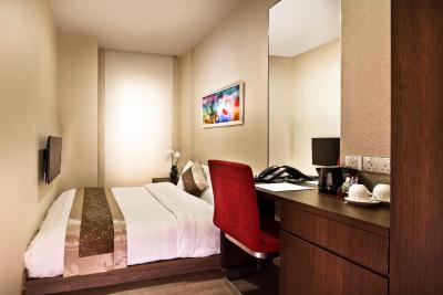 کلور 5 هنگ کنگ استریت