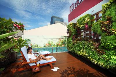 کلور 5 هنگ کنگ استریت