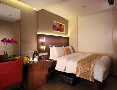 کلور 5 هنگ کنگ استریت