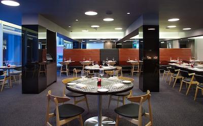 دوبلتری بای هیلتون هتل اکاترینبورگ سیتی سنتر