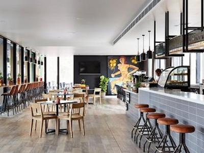 کست سهالر هتل بندیگو