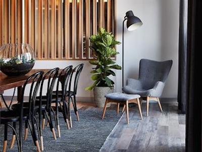 کست سهالر هتل بندیگو