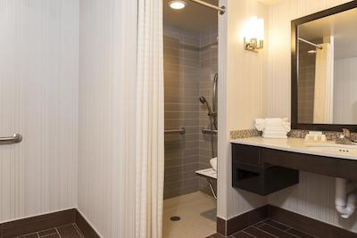 هیلتون گاردن این لویسویل دونتون