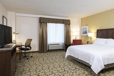 هیلتون گاردن این لویسویل دونتون