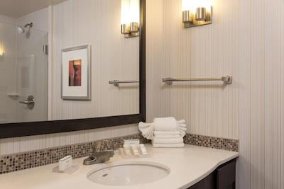 هیلتون گاردن این لویسویل دونتون