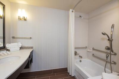 هیلتون گاردن این لویسویل دونتون