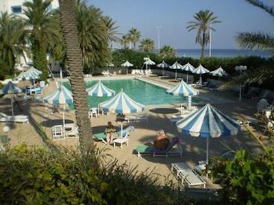 ابو ناواز نجما