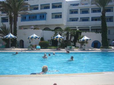 ابو ناواز نجما