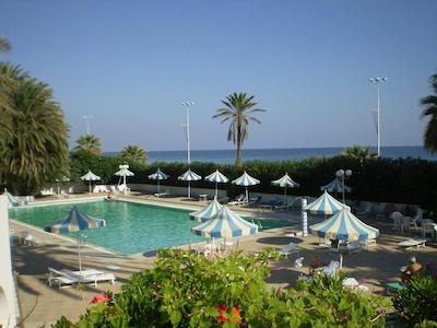 ابو ناواز نجما