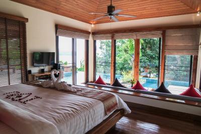 کروسیری ویلاز