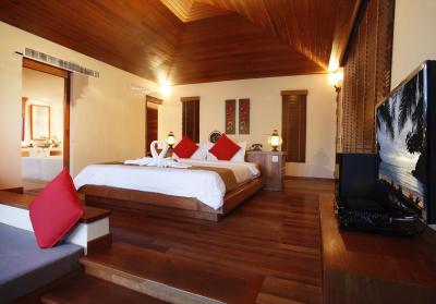 کروسیری ویلاز