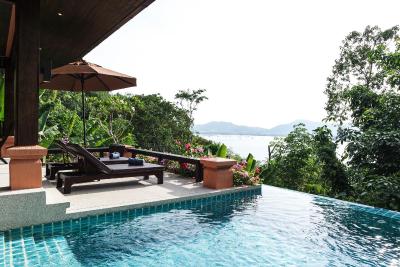 کروسیری ویلاز