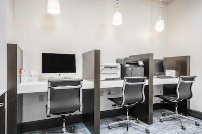 امباسی سویتز بای هیلتون لویسویل دونتون