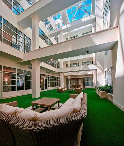 امباسی سویتز بای هیلتون لویسویل دونتون