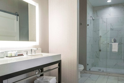 امباسی سویتز بای هیلتون لویسویل دونتون