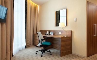 فور المنتز کیرو