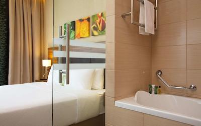 فور المنتز کیرو