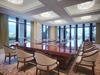 د وستین زهوجیاجیان ریزرت