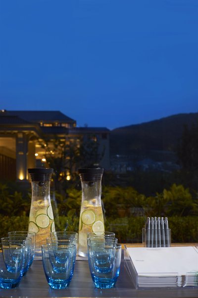 د وستین زهوجیاجیان ریزرت