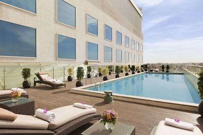 هوارد جهنسُن بنگالورو هبال