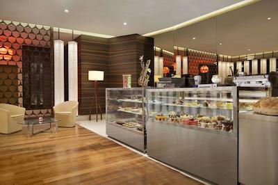 هوارد جهنسُن بنگالورو هبال