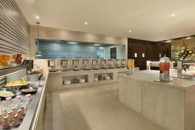 هوارد جهنسُن بنگالورو هبال