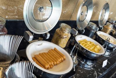 هلید این اکسپرز جاکارتا پلویت سیتیگات