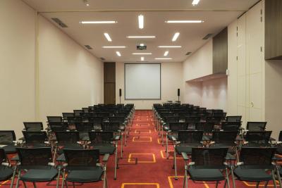 هلید این اکسپرز جاکارتا پلویت سیتیگات