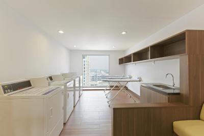 هلید این اکسپرز جاکارتا پلویت سیتیگات