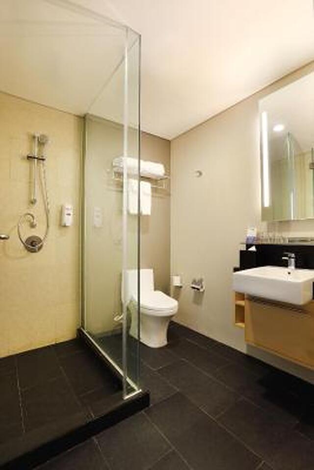 هلید این اکسپرز جاکارتا دامرین