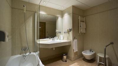 مدپلا پیرامید اسالو