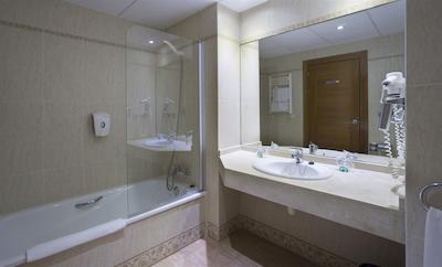 مدپلا پیرامید اسالو