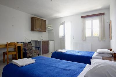 ایبیسوز ویلیج