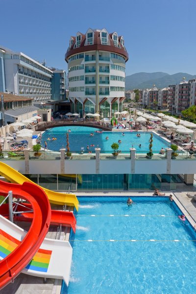 اسیا بیچ ریزورت هتل اند اسپا