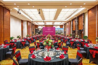 کرون پلازا وست هانوی رسیدنسز