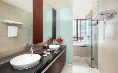 کرون پلازا وست هانوی رسیدنسز