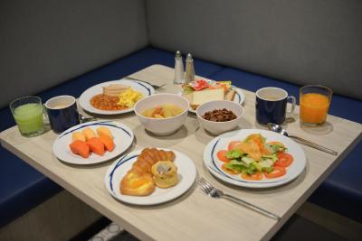 هالیدی این اکسپرس بانکوک سوخومویت 11