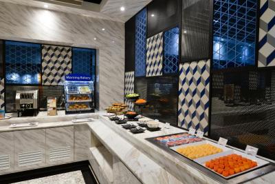 هالیدی این اکسپرس بانکوک سوخومویت 11