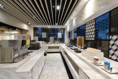 هالیدی این اکسپرس بانکوک سوخومویت 11