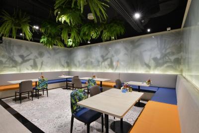 هالیدی این اکسپرس بانکوک سوخومویت 11