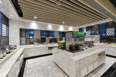 هالیدی این اکسپرس بانکوک سوخومویت 11