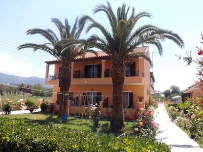 ماکیز استودیز اند اپارتمنتز