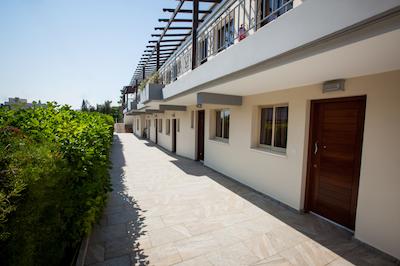 کریستالو اپارتمنتز