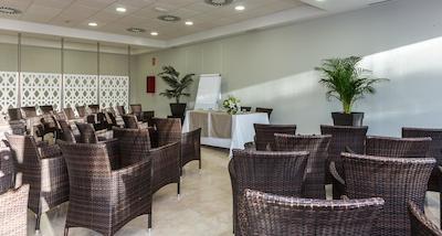 اُنا وال رمانو گولف اند ریزرت