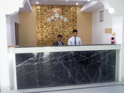 هتل آر کی پالاس