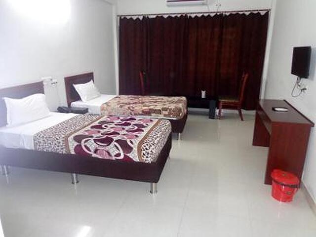 هتل آر کی پالاس