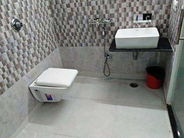 هتل آر کی پالاس
