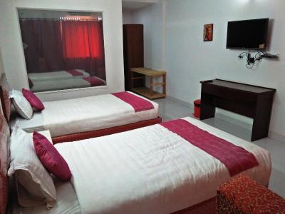 هتل آر کی پالاس